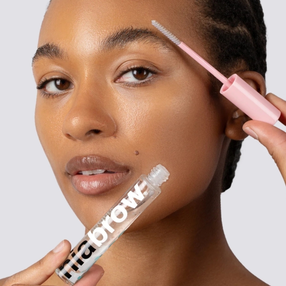 TOY FACTORY NIABROW NIACINAMIDE SERUM BROW CLEAR GEL.